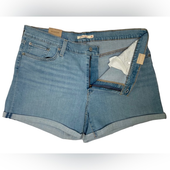 LEVI’S Light Wash Blue Mid-Rise Mid-Length Hypersoft Jean Shorts, 18 - Picture 2 of 5